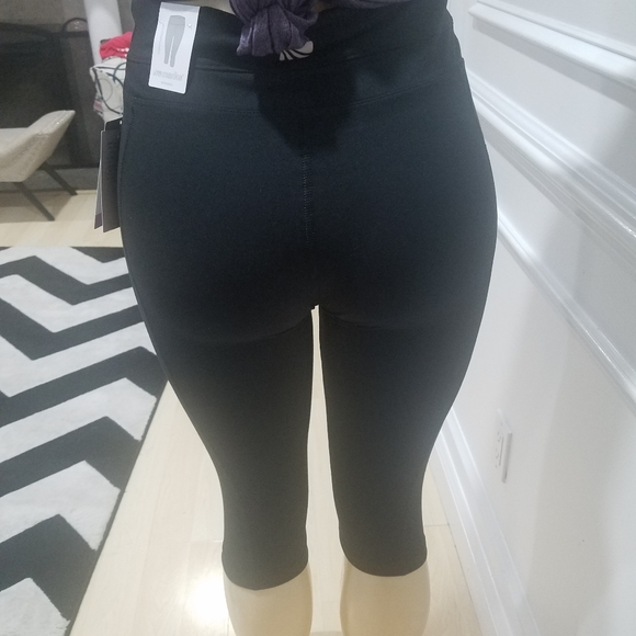 Capri Leggings - Picture 3 of 5